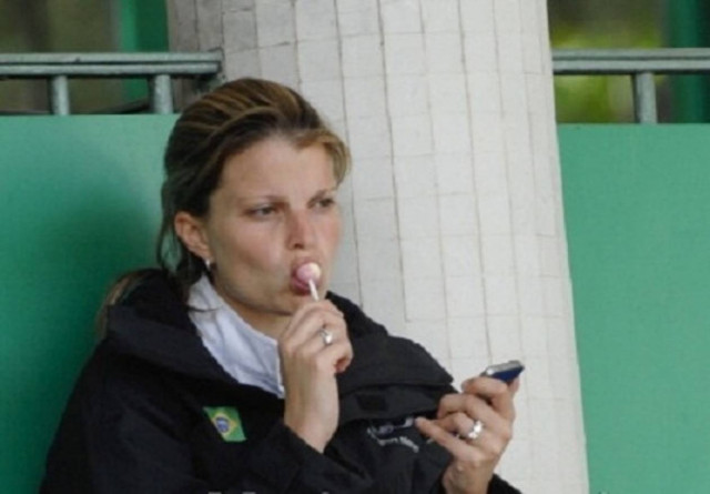 Το γλειφιτζούρι της Αθηνάς Ωνάση!