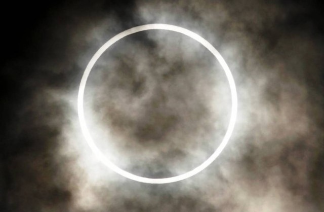Μοναδικές εικόνες από τη δακτυλιοειδή έκλειψη