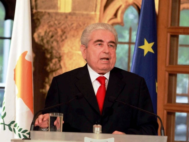 Τηλεφωνική επικοινωνία Χριστόφια με Παπούλια-Πικραμμένο