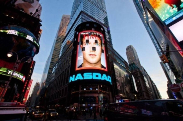 Γιατί είναι πασέ να επενδύσεις στο Facebook και στα Social Media