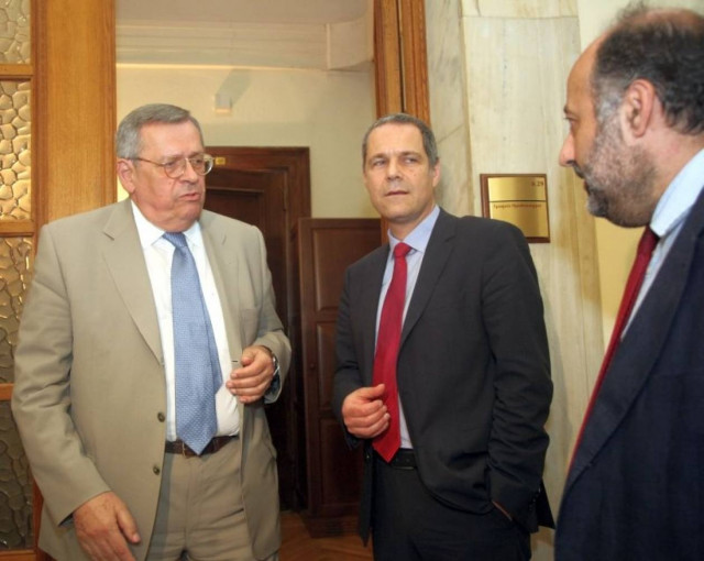 «Συνασπισμός Δημιουργία Ξανά» από Τζήμερο-Μάνο