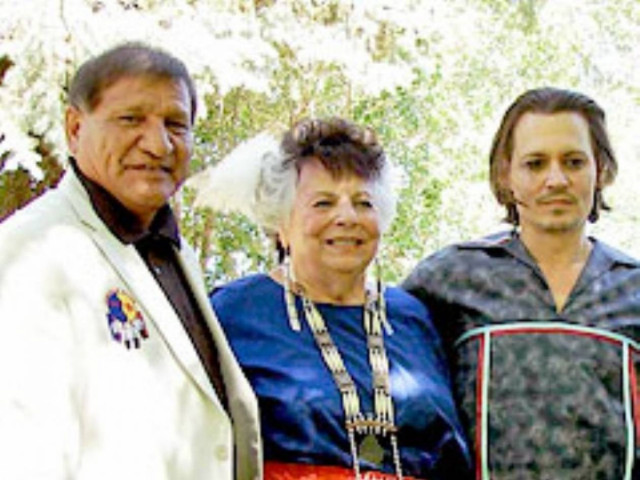 Ο Τζόνι Ντεπ έγινε Ινδιάνος