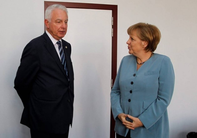 Με Μέρκελ και Ολάντ συναντήθηκε ο Π. Πικραμμένος