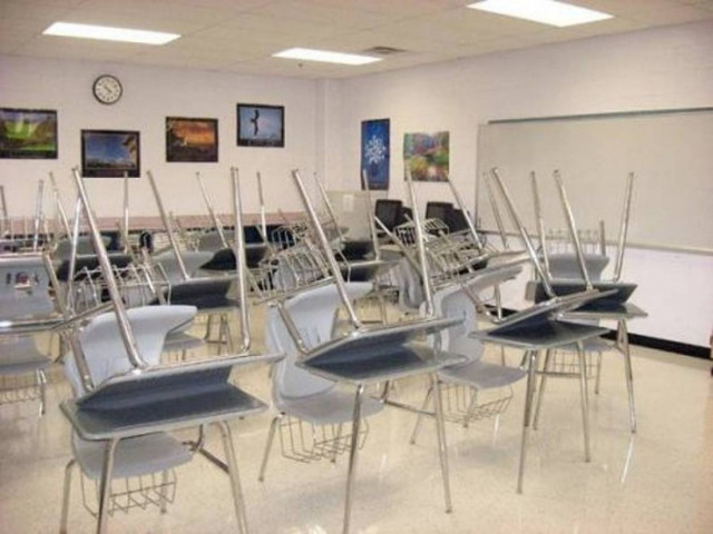 Κλειστά τα σχολεία 15 και 18 Ιουνίου λόγω εκλογών