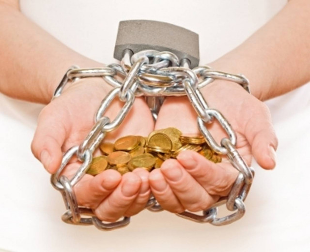 +21.500 ευρώ χρέος για κάθε Έλληνα