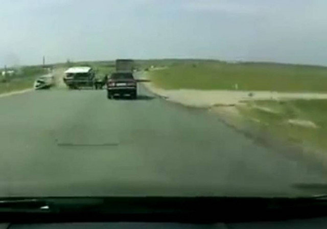 Βίντεο: Σοβαρό τροχαίο ατύχημα on camera