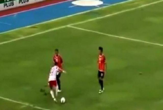 Βίντεο: Τι τα θες τα κόλπα, αφού δεν ξέρεις μπάλα