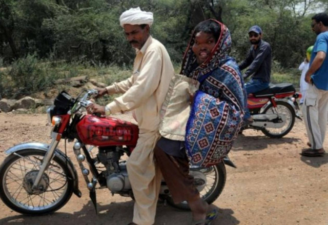 Φωτογραφίες σοκ: Ο καλός γίγαντας που ψάχνει τον έρωτα