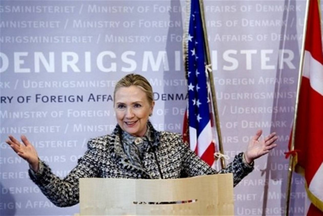 «Πυρά» Κλίντον προς τη Μόσχα για το θέμα της Συρίας