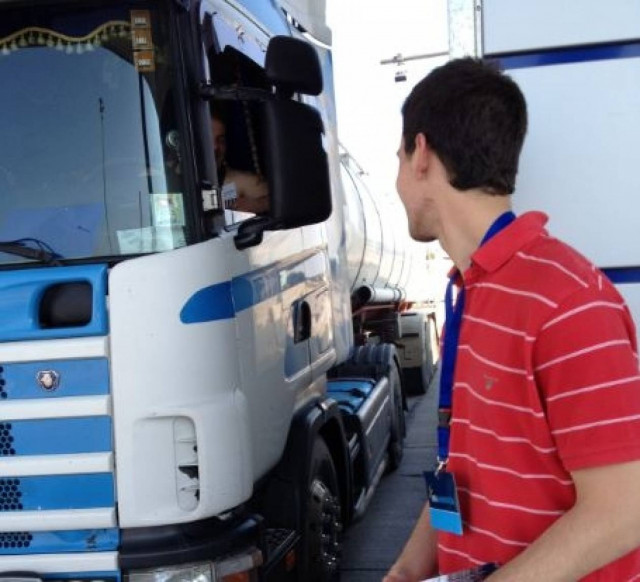 Δράση της ΟΝΝΕΔ στα διόδια (φωτο)