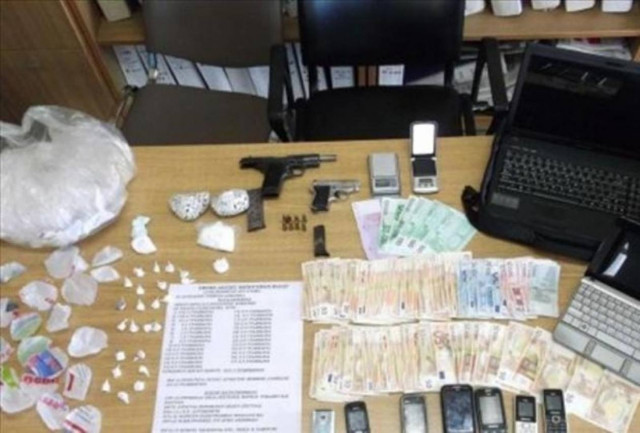 Σύλληψη εμπόρων ναρκωτικών στη Λάρισα