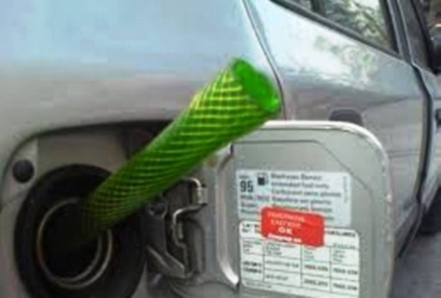 Eίχαν ξεχάσει το δρόμο για το... βενζινάδικο