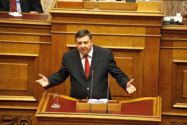 Ξαφνική αδιαθεσία του Γ. Καρατζαφέρη