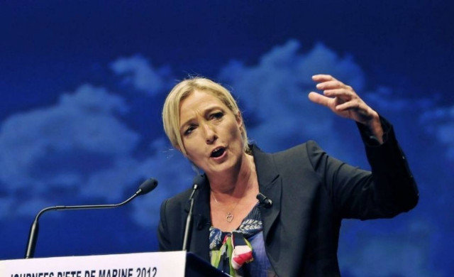 Υπέρ της διάλυσης της Ευρωπαϊκής Ένωσης τάσσεται η Λεπέν