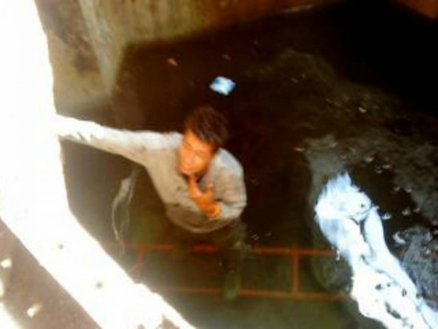 Καταγγελία μετανάστη: Αστυνομικός με χτύπησε και με πέταξε σε πηγάδι