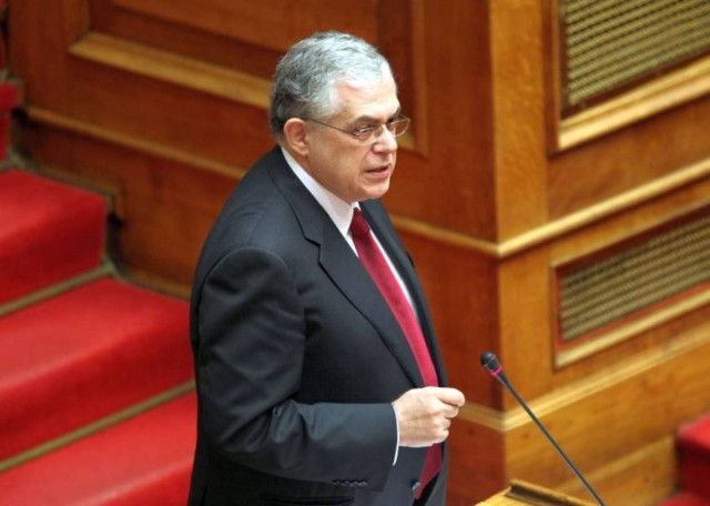 Λ. Παπαδήμος: Καταστροφική τυχόν έξοδος της Ελλάδας από το ευρώ