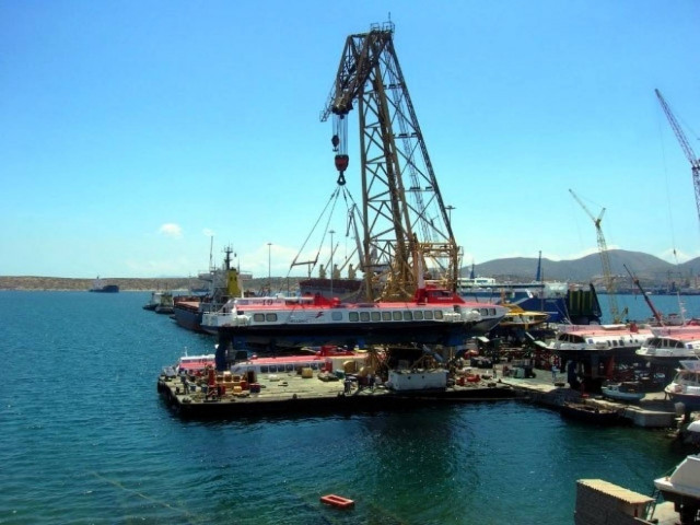 Αποκολλήθηκε από τη νησίδα Μετώπη το «ιπτάμενο δελφίνι»