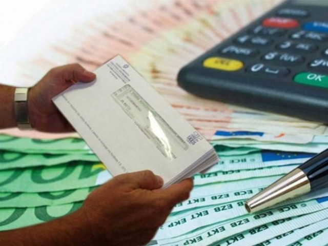 Οι πέντε φόροι που μας «περιμένουν στη γωνία»