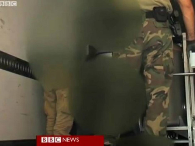 BBC: On camera σύλληψη παράνομων μεταναστών στην Πάτρα (vid)