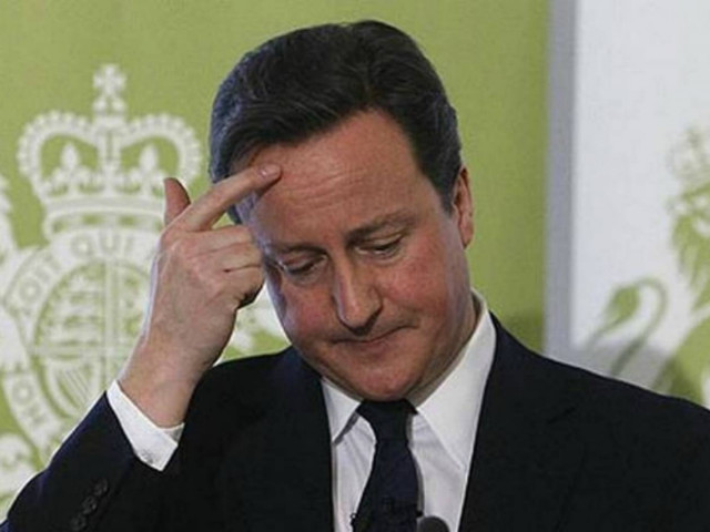 Κάμερον: Τι ξέχασα; Τι ξέχασα; Α! την κόρη μου σε μια Pub!