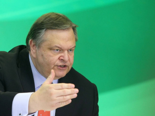 Διώχνει τους «δελφίνους» ο Βενιζέλος