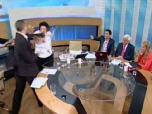 Όσα... δεν έδειξαν οι κάμερες στο επεισόδιο Κασιδιάρη - Κανέλλη (pic)