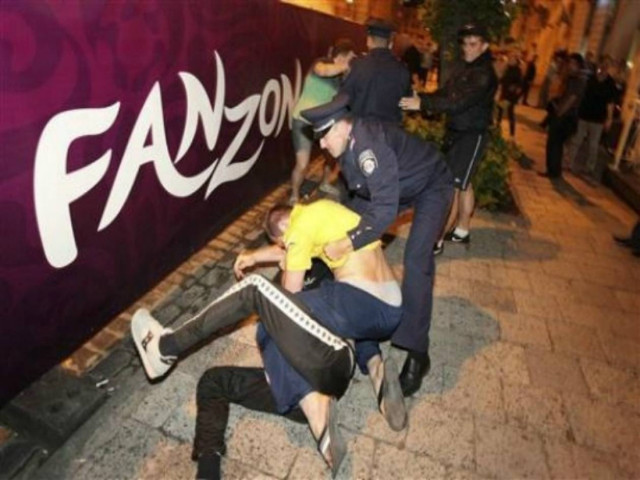 Euro 2012: Επεισόδια πριν τον αγώνα Πολωνία-Ρωσία