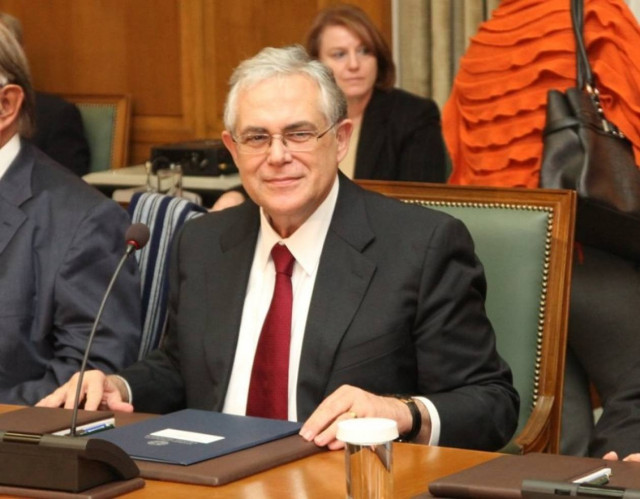 Παπαδήμος: Καταστροφή η έξοδος από το ευρώ