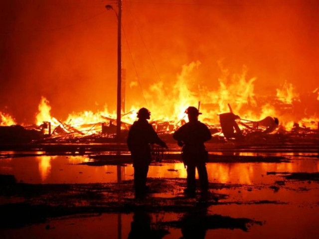 Μεγάλη πυρκαγιά στην Παλλήνη