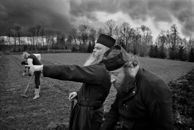 Άγιος Εφραίμ: Μην διατάζεις αλλά να υπακούς ταπεινά