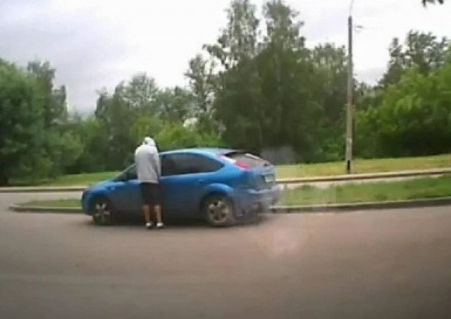 Βίντεο: Δείτε πως κλέβουν αυτοκίνητα