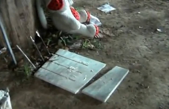 Βεβήλωσαν το μνημείο του Δημήτρη Χρίστουλα