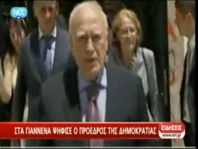 Βουλευτικές εκλογές 2012: Ψήφισε ο Κάρολος Παπούλιας (vid)