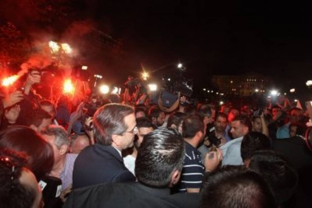 Εκλογές 2012: Ο Α. Σαμαράς στο Σύνταγμα (φωτο)