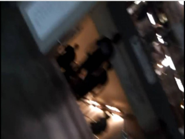 Βίντεο: Επίθεση σε αλλοδαπό από μέλη της Χρυσής Αυγής