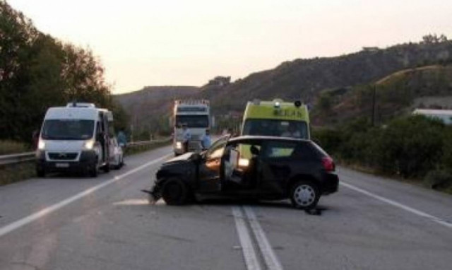 Αχαΐα: Αυτοκίνητο συγκρούστηκε με νταλίκα - Δύο νεκροί