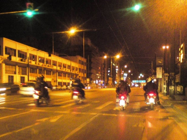 Πυροβολισμοί κατά αστυνομικών της ομάδας ΔΙΑΣ στο Βύρωνα