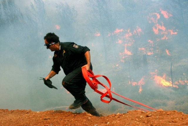 Πύρινα μέτωπα σε Βοιωτία και Ναύπλιο