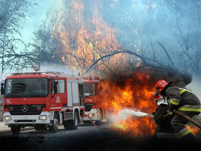 Νεκρός πυροσβέστης στην Ελευσίνα