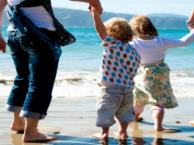 Νέα δεδομένα στις γονικές παροχές - Πώς να γλυτώσετε φόρο