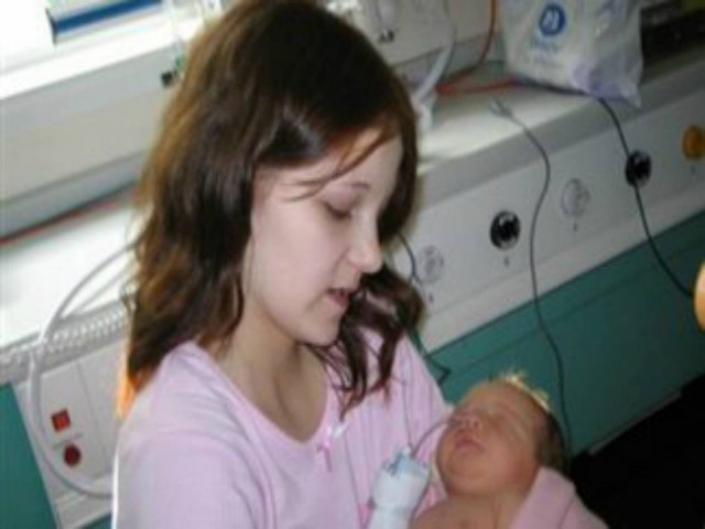 Ανήλικη έμεινε έγκυος από τον αδερφό της