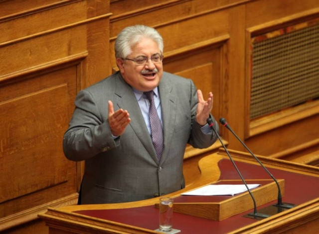 Αναπληρωτής υπουργός Παιδείας ο Κ. Τζαβάρας