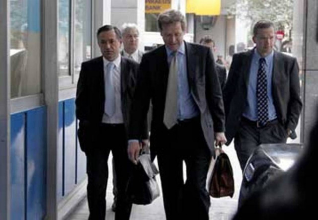 Περιμένοντας την Τρόικα