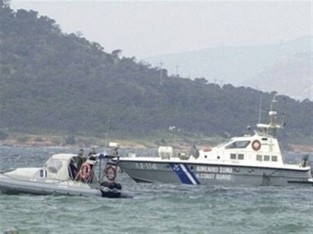 Καλά στην υγεία του ο ένας ψαράς, αγνοείται ο δεύτερος