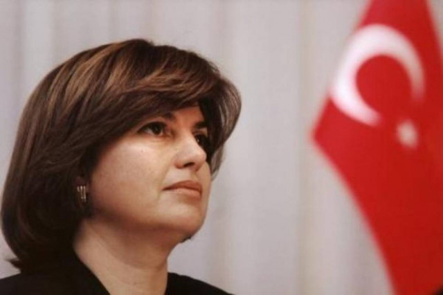 Διακοπές στη Ρόδο κάνει η Τσιλέρ