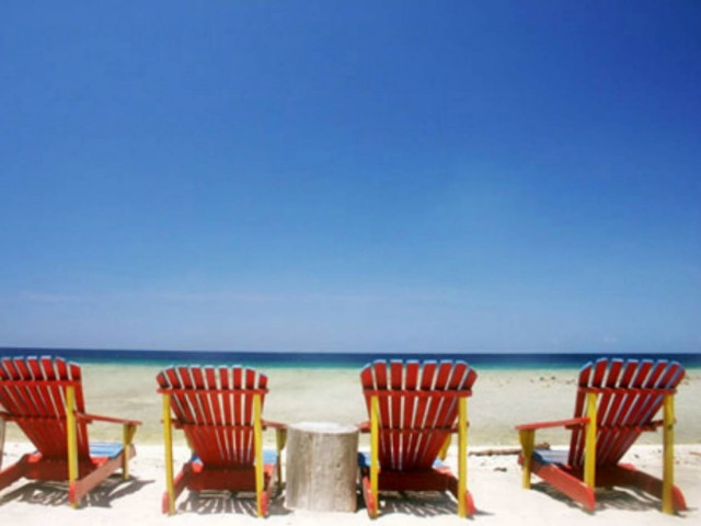 Χαμός στο Facebook: Η εικόνα για τις διακοπές που δεν θα πάμε το 2012!