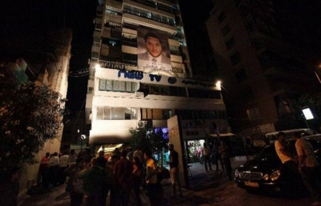 Μολότοφ και πυρά κατά τηλεοπτικού σταθμού του Λιβάνου