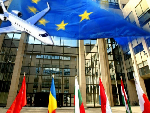 Economy class θα ταξιδέψουν οι υπουργοί στις Βρυξέλλες