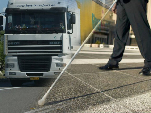 Φορτηγατζής έκανε τον τυφλό  κι έπαιρνε παχυλό επίδομα