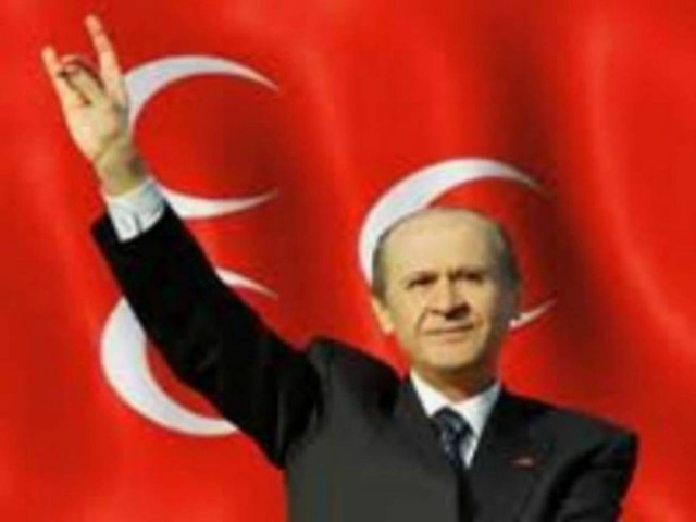 Θεσσαλονίκη: «Θερμή» υποδοχή στον ηγέτη των Γκρίζων Λύκων